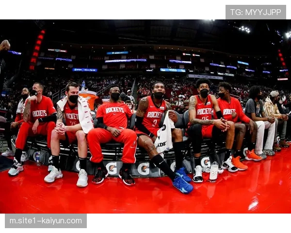 黄蜂进攻体系水银泻地 全队七人得分上双展现深度